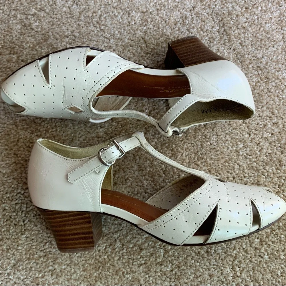 *SOLD* Re-Mix Gabriele Leather Heels - Picture 8 of 16